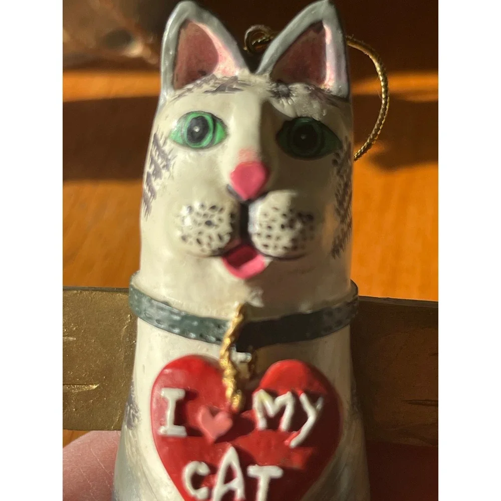 Cat Ornaments Set of 3 Gently Used All have‎ hearts One Resin 2 Wooden